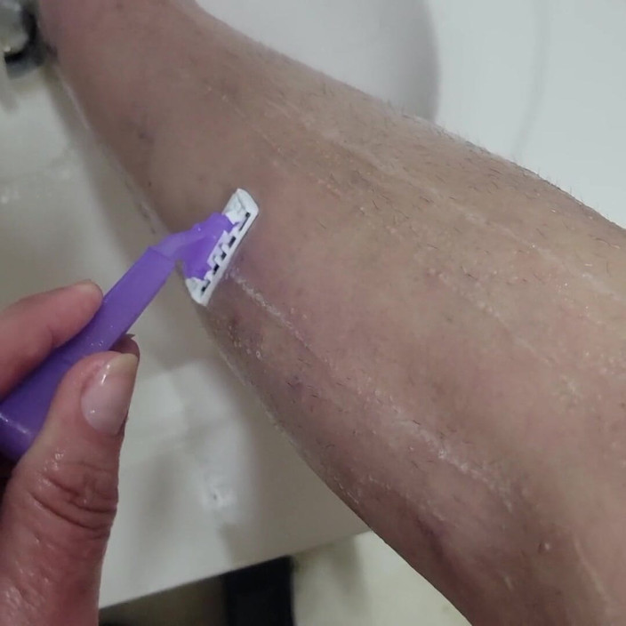 EliteLadyS: Shavin les gams