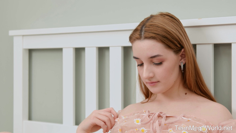 Teen Mega World: 오르가즘을 위해 열심히 일하는 겸둥이