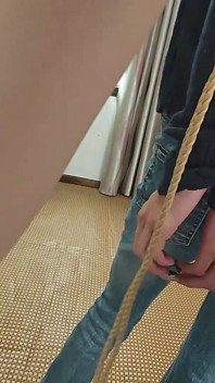 Pacar saya yang menggemaskan mencoba cara bondage Eropa yang sangat ketat