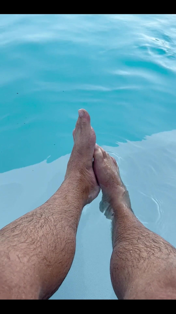 Hacou69: My Feet to Pamper
