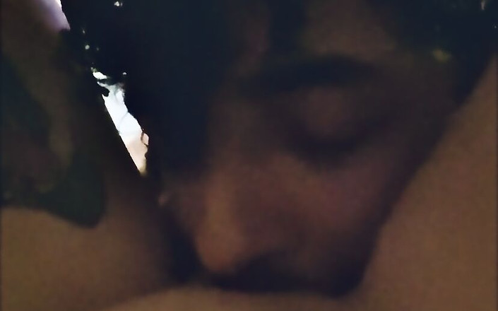 MackAndDes: Dicho indio se sienta y relájase - a Mack le encanta...