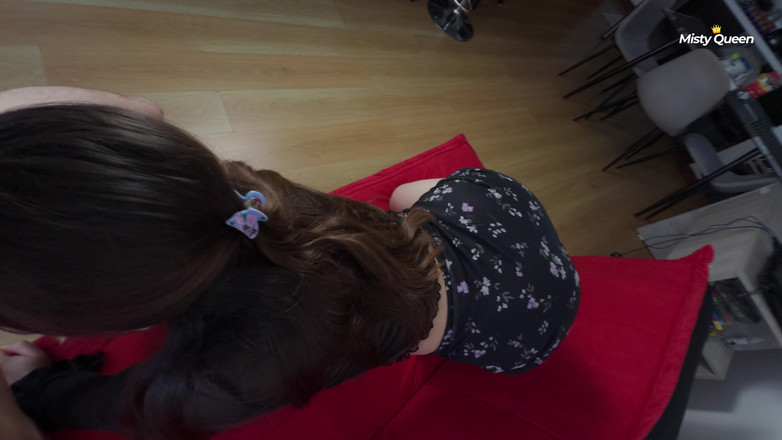 Misty Queen: Il Profilo Tinder Della Mia Figliastra Urlava Che Era Disperata