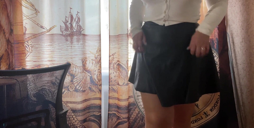 Lux Eva: Anweisungen für deinen schwanz wichsen, komm auf meine titten