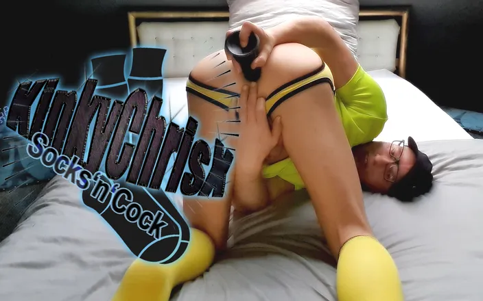 KinkyChrisX: Kinkychrisx - Yellow Socks and Black Toy