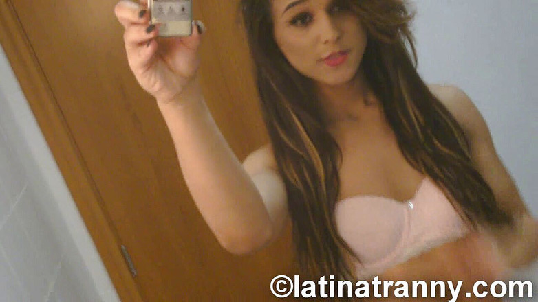 Nikki Montero: 来自巴西圣保罗的19岁少女felipa lins